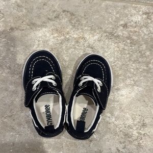 Gymboree Boys Shoes size 6